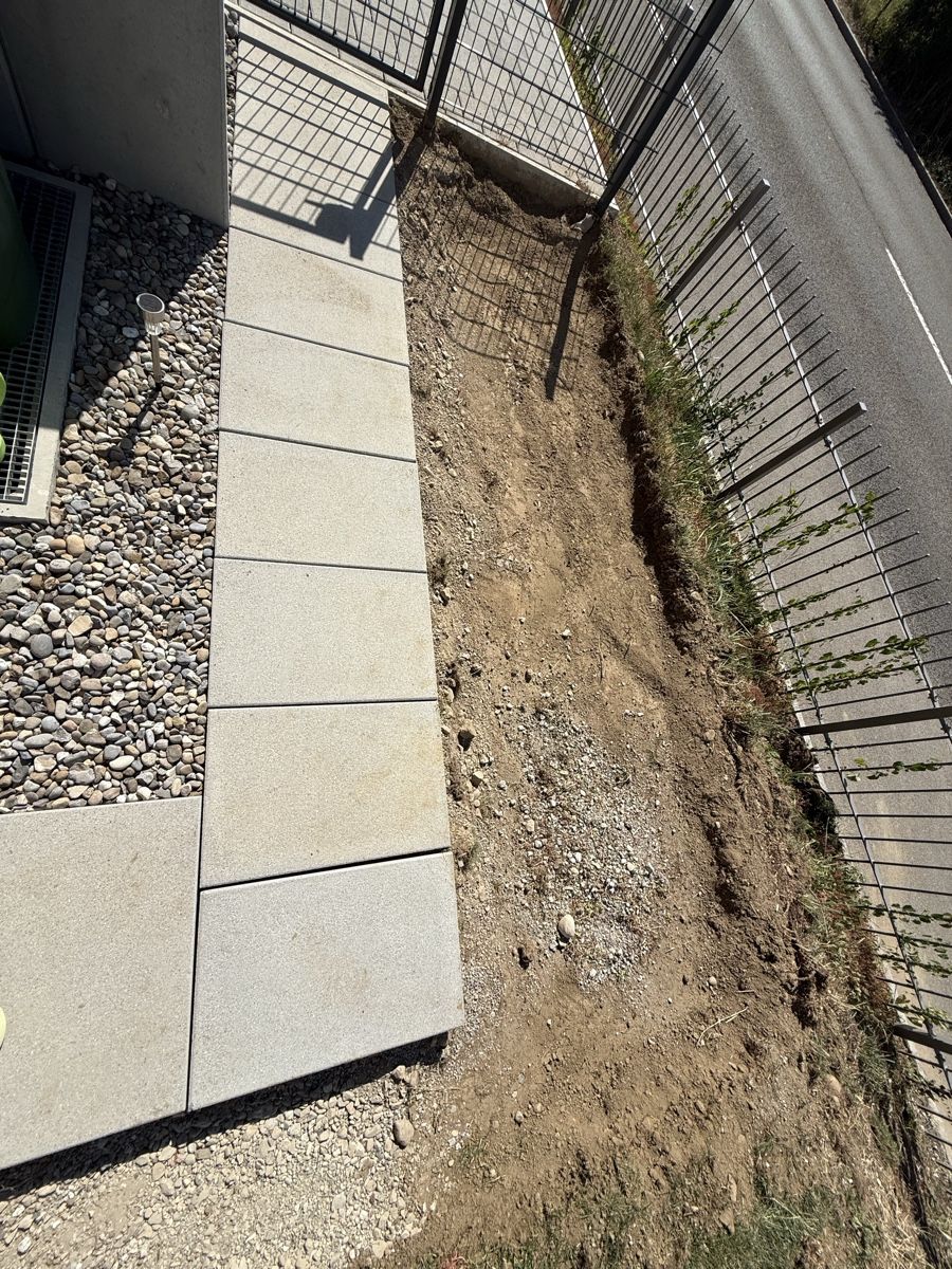 Revêtements de sol: Gartenplatten – D'occasion à Othmarsingen par AnaRita28