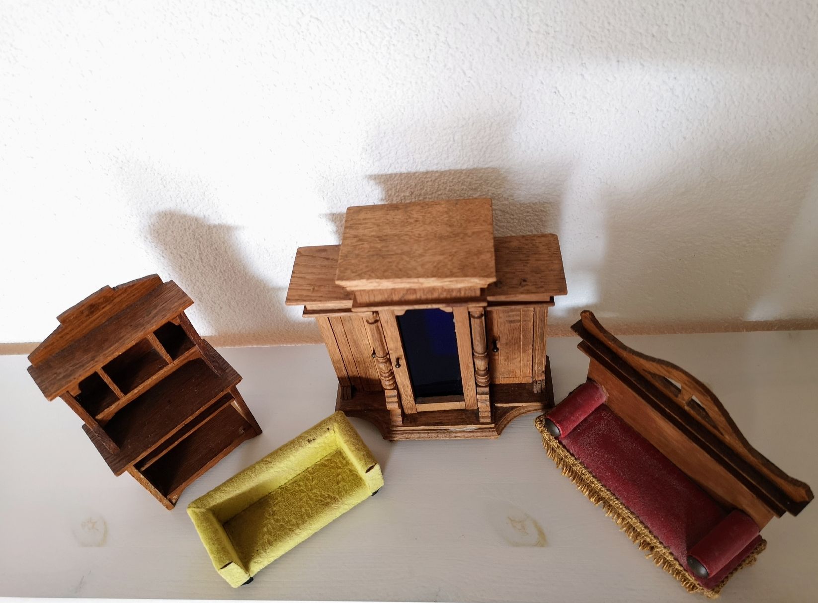 Case e mobili per bambole: Puppenstube Möbel, Antik, Holz – Usato da Berneck venduto da Schlings