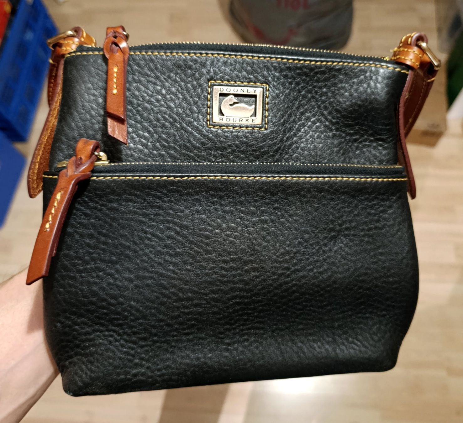 Dooney & Bourke Borse: Dooney & Bourke Umhängetasche Seitentasche – Usato da Wil SG venduto da Donaldus