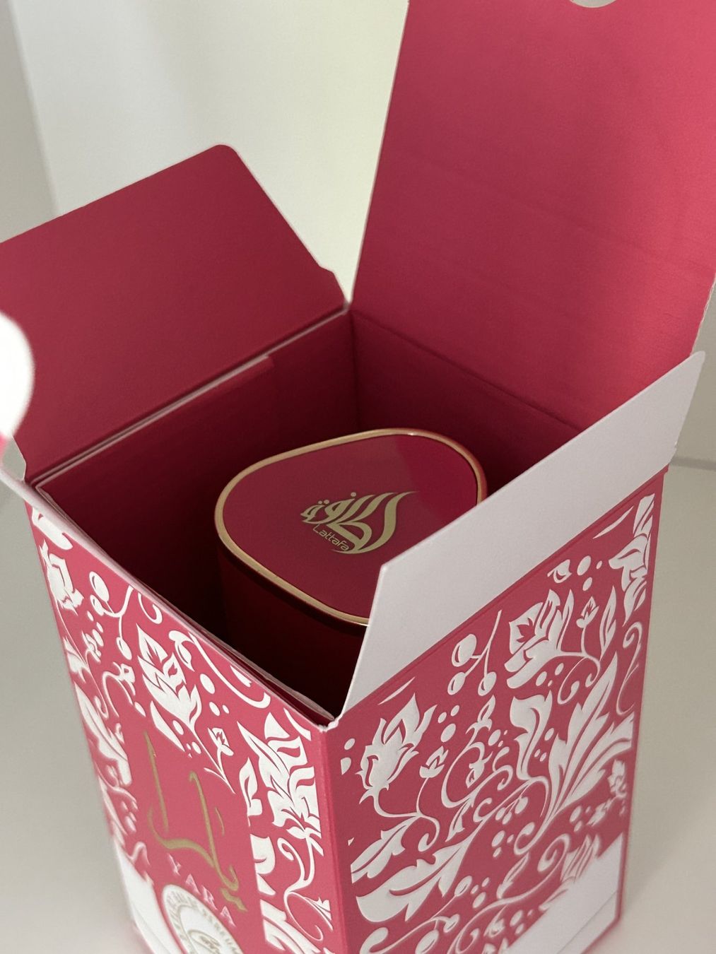 Lattafa Profumi & Eau de Toilette: Lattafa Yara Candy Eau de Parfum Spray 100ml – Nuovo (secondo la descrizione) da Rheinfelden venduto da Boutique_Luxe 3
