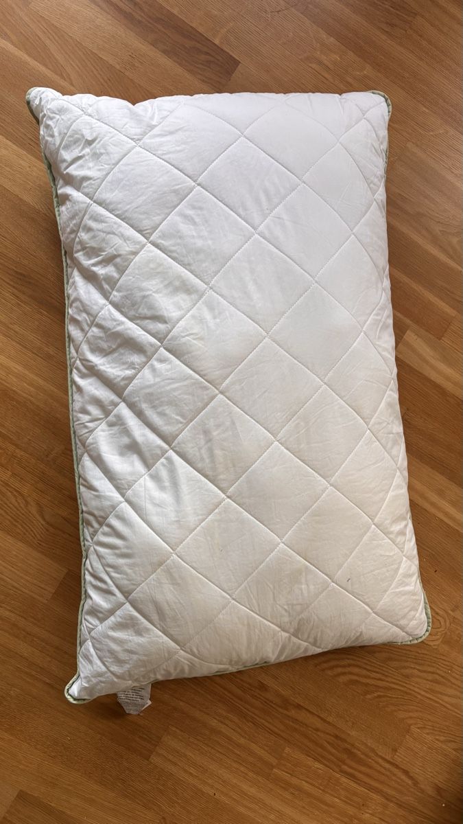 Kissen: Kopfkissen 65x100cm – Neu (gemäss Beschreibung) aus Basel von Defne 1