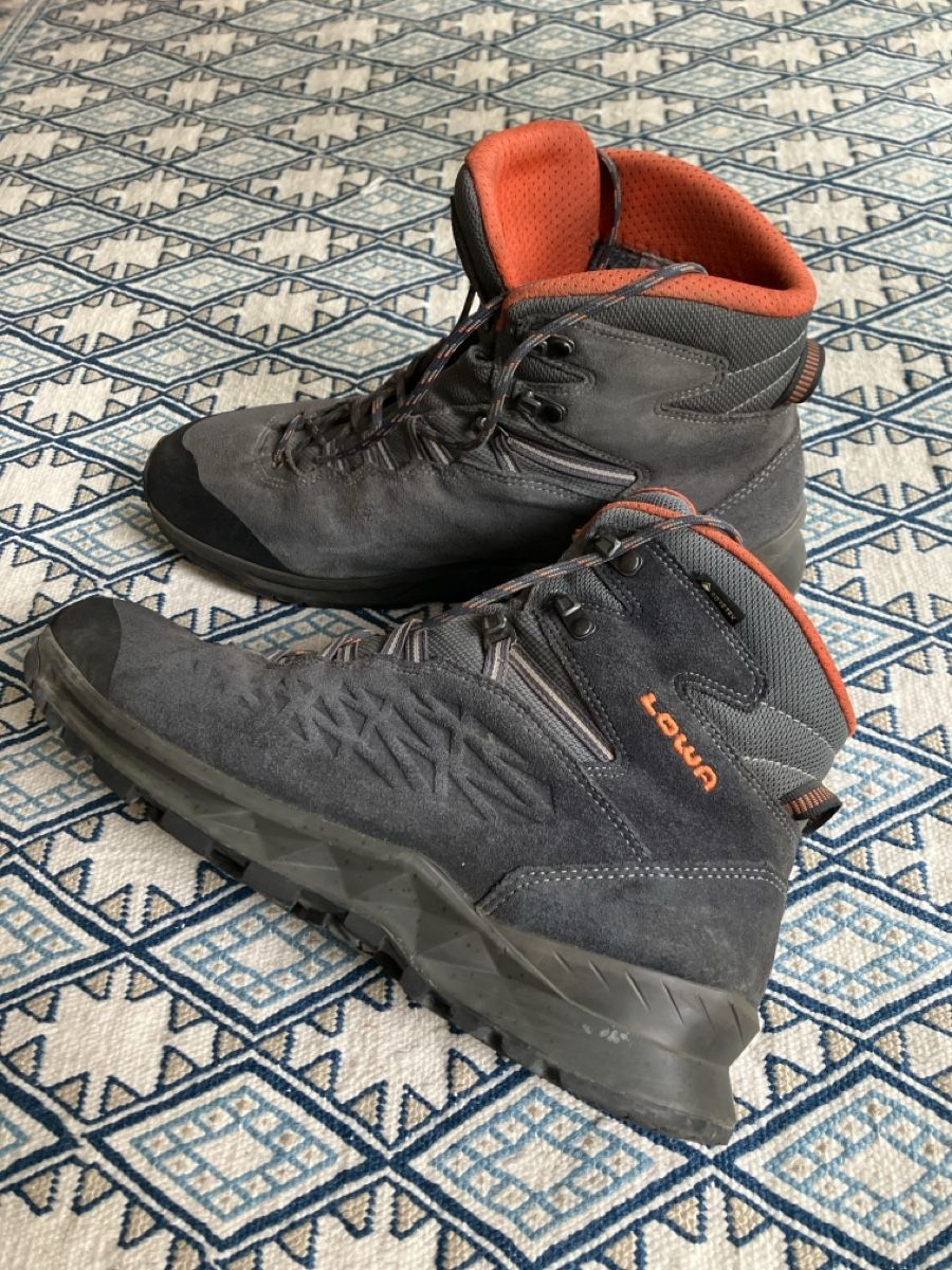 Lowa Herrenschuhe: Lowa Wanderschuh Explorer GTX grau Grösse 46  – Gebraucht aus Wangen b. Olten von nad_gg7s 1