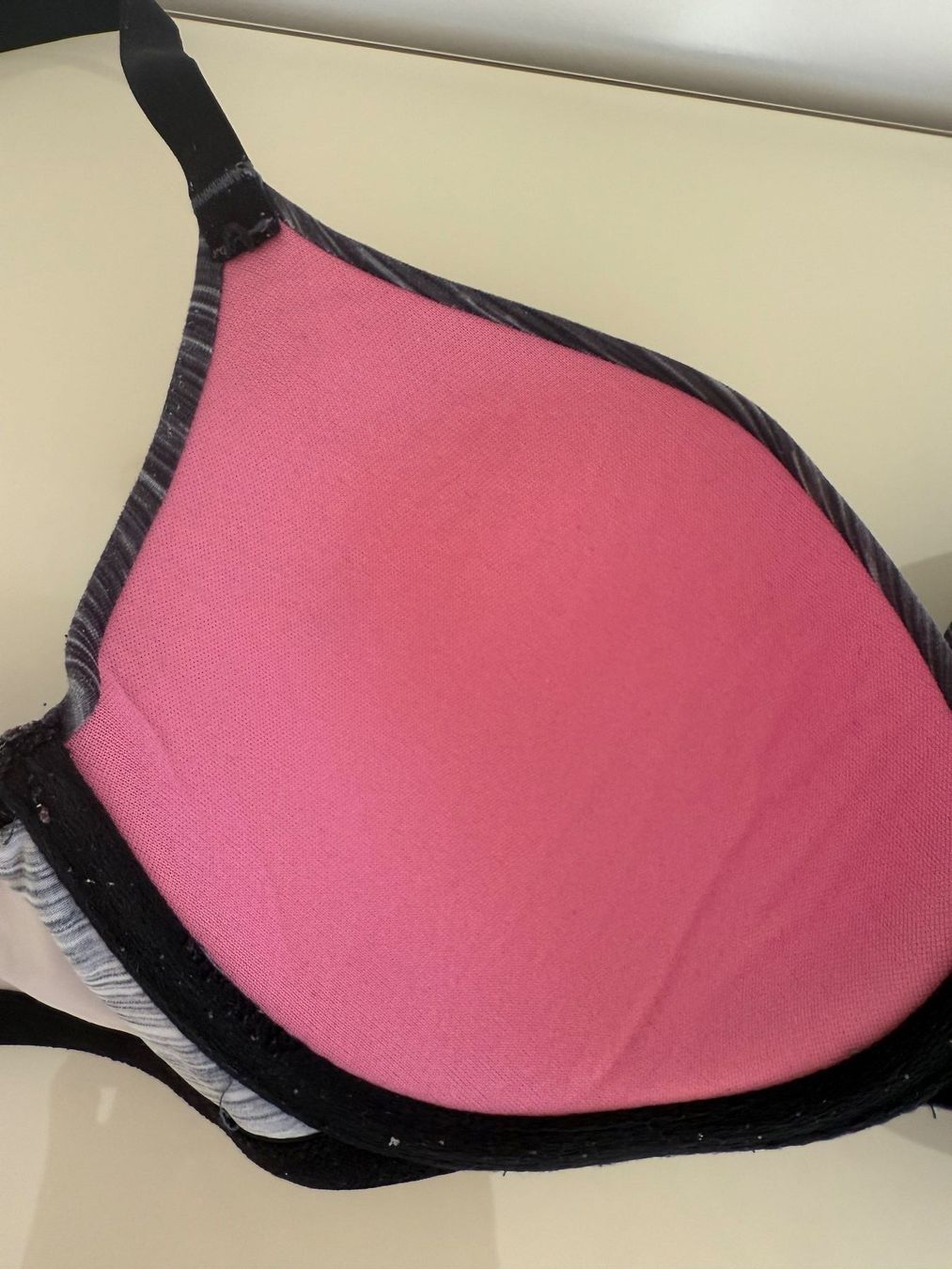 Victoria's Secret Altra biancheria intima: Victoria's Secret BH GR. 36C/D80 – Usato da Steg im Tösstal venduto da goldlionfree 7