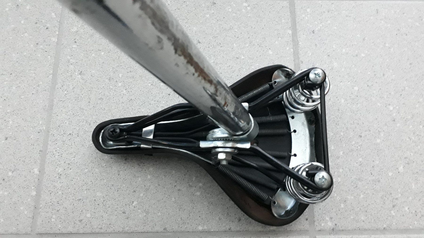 Pezzi di ricambio: Lepper Velosattel (Holland) mit Sattelstange – Usato da Stäfa venduto da Supertramp73 9