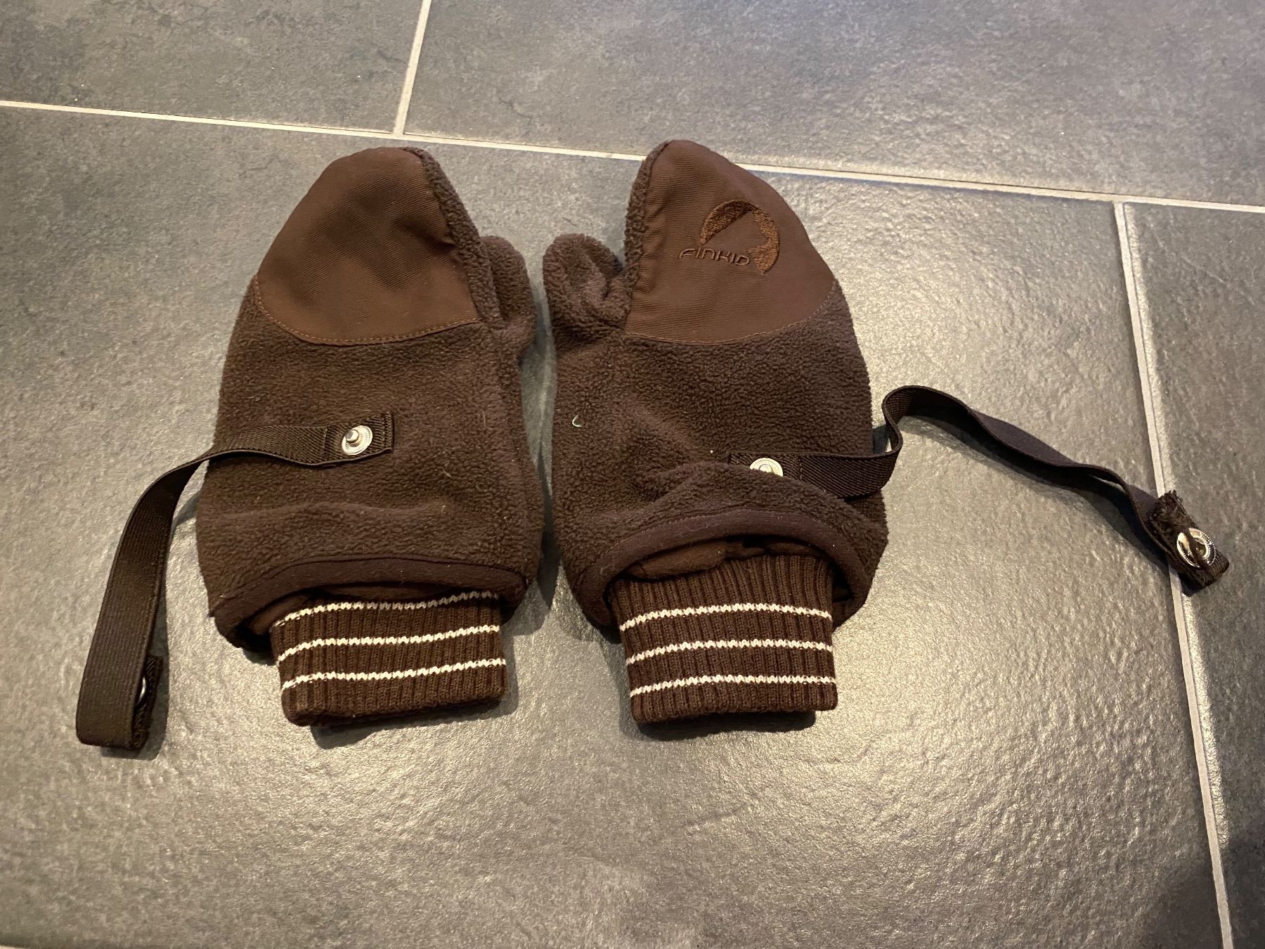 Finkid Guanti: Finkid Pippuri Fleece Fäustlinge – Usato da Summaprada venduto da hirschuh506