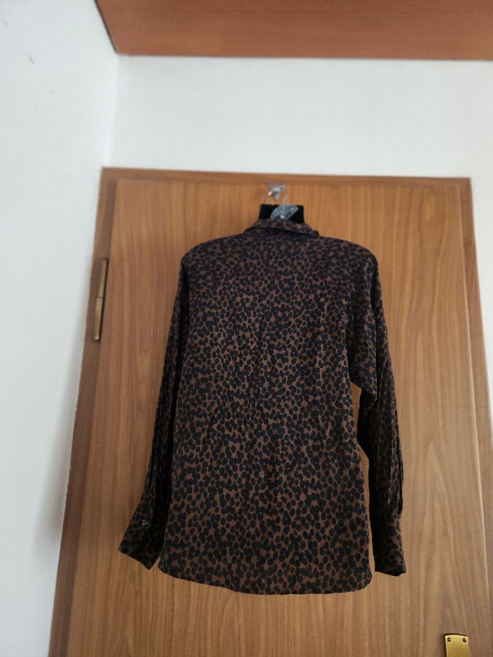 Massimo Dutti Camicette: Chemise imprimé léopard Massimo Dutti T.M/L – Usato da Niedergösgen venduto da Eva2410 4