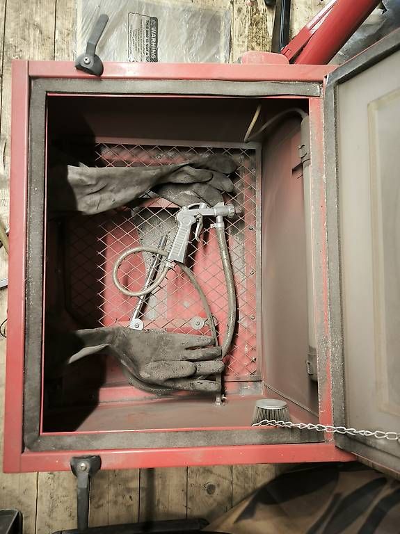 Toutes les machines: Sandstrahlkabine – D'occasion à TRACHSLAU par LacherM 2
