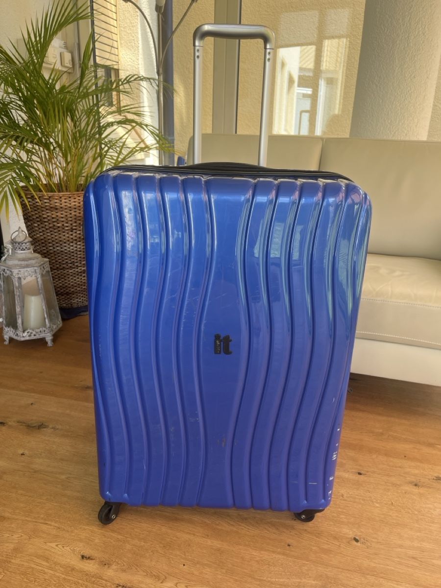 Valigie: IT Luggage Rollkoffer 70x50x30 – Usato da Effretikon venduto da erbaeff