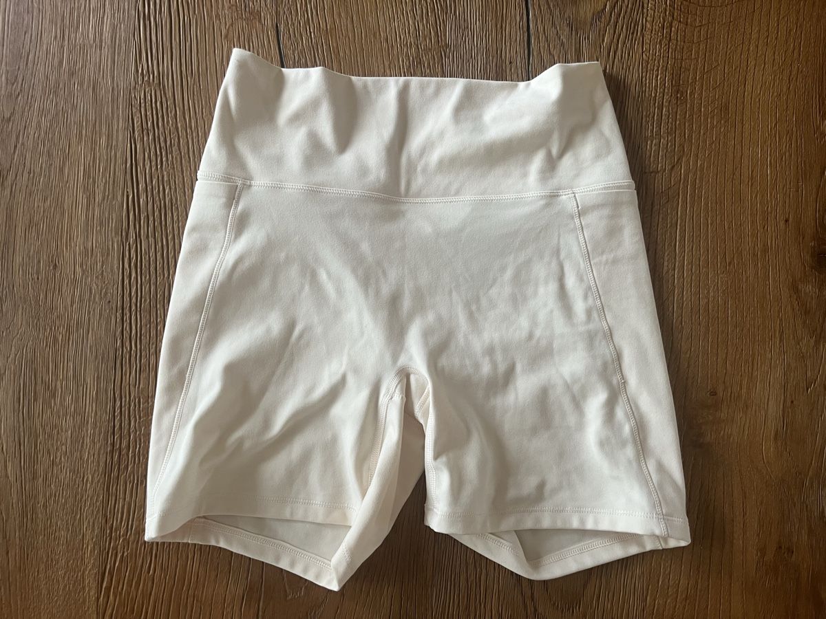 H&M Lots de vêtements: H&M Sportset hellgelb – D'occasion à Baar par vanessaa_ 1