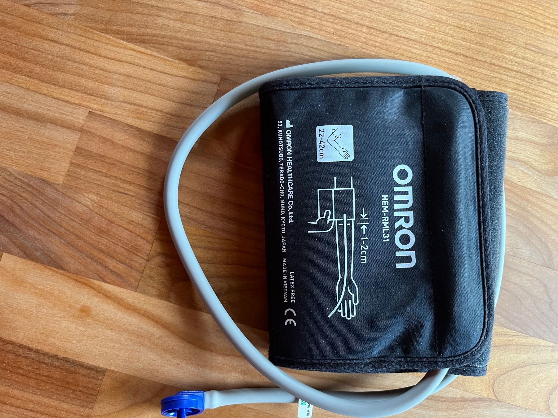 Omron Attrezzature mediche: Blutdruckmessen Manschette, omron – Usato da Oeschenbach venduto da stufi09