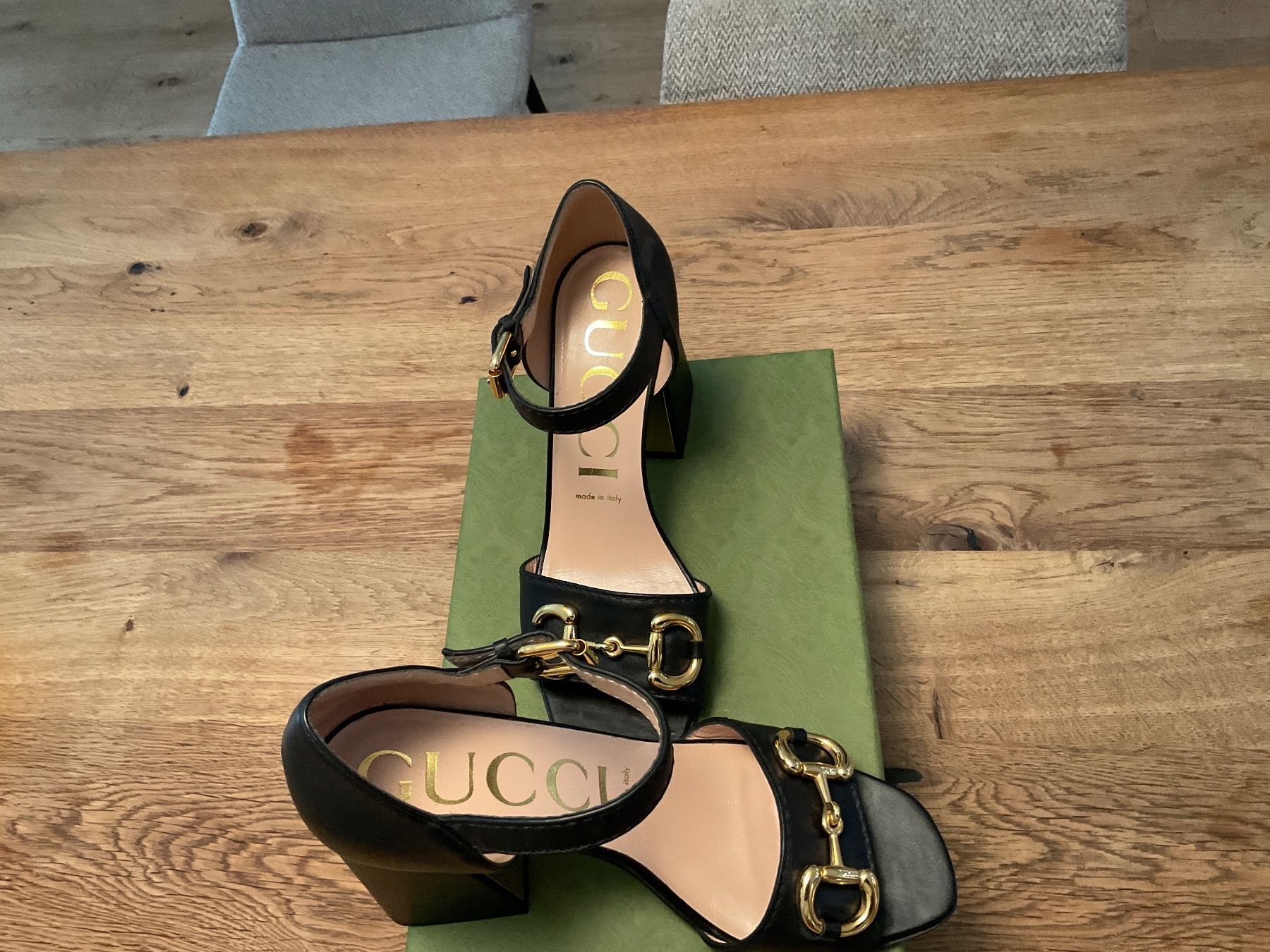 Gucci Chaussures femmes: Gucci Sandalen – Neuf (Voir description) à Maur par sosteme 1