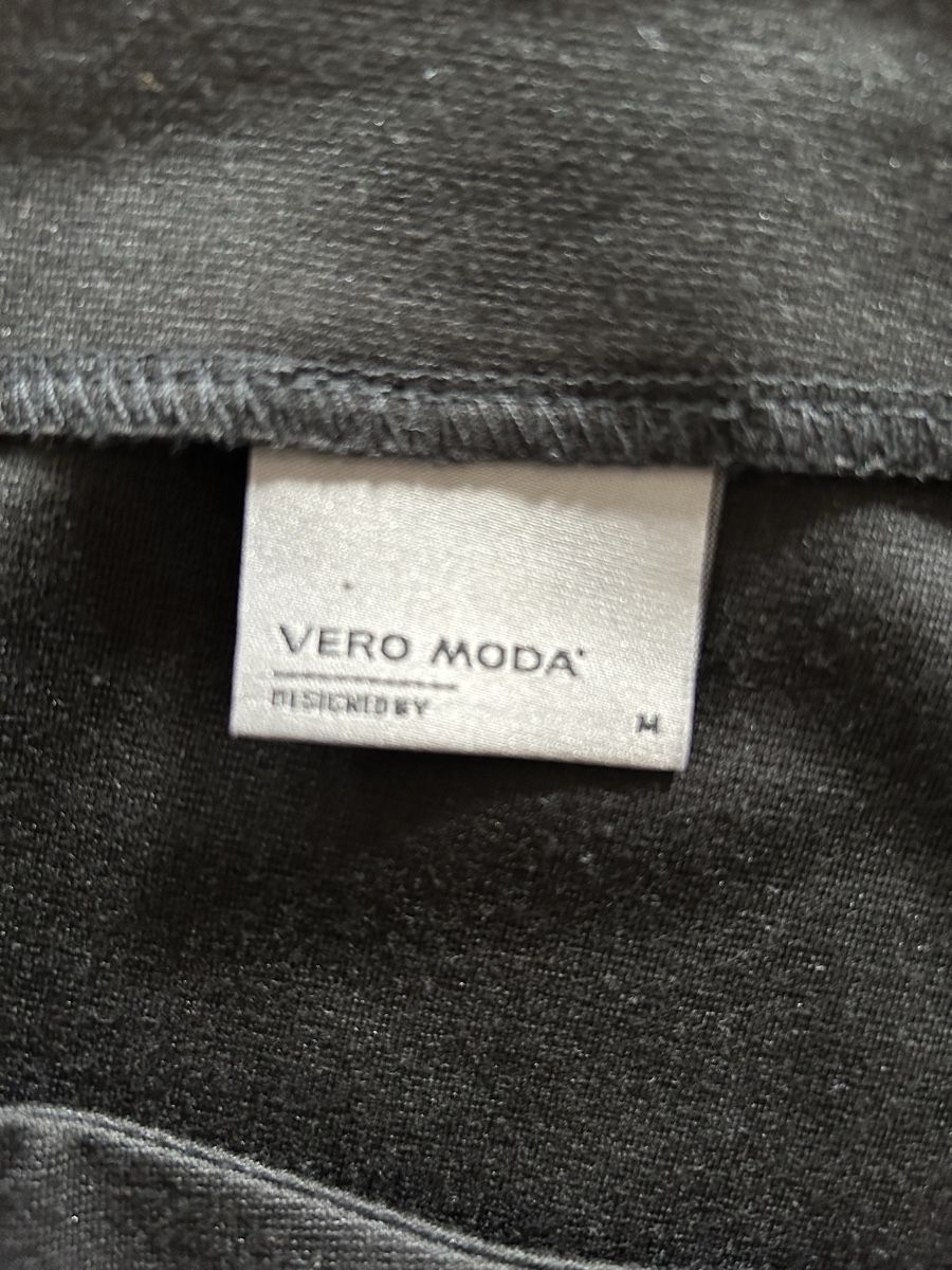 Vero Moda Gonne: Schwarzer Mini Rock von Vero Moda, Grösse M, Herbst – Nuovo (secondo la descrizione) da Beringen venduto da Sternli650 2