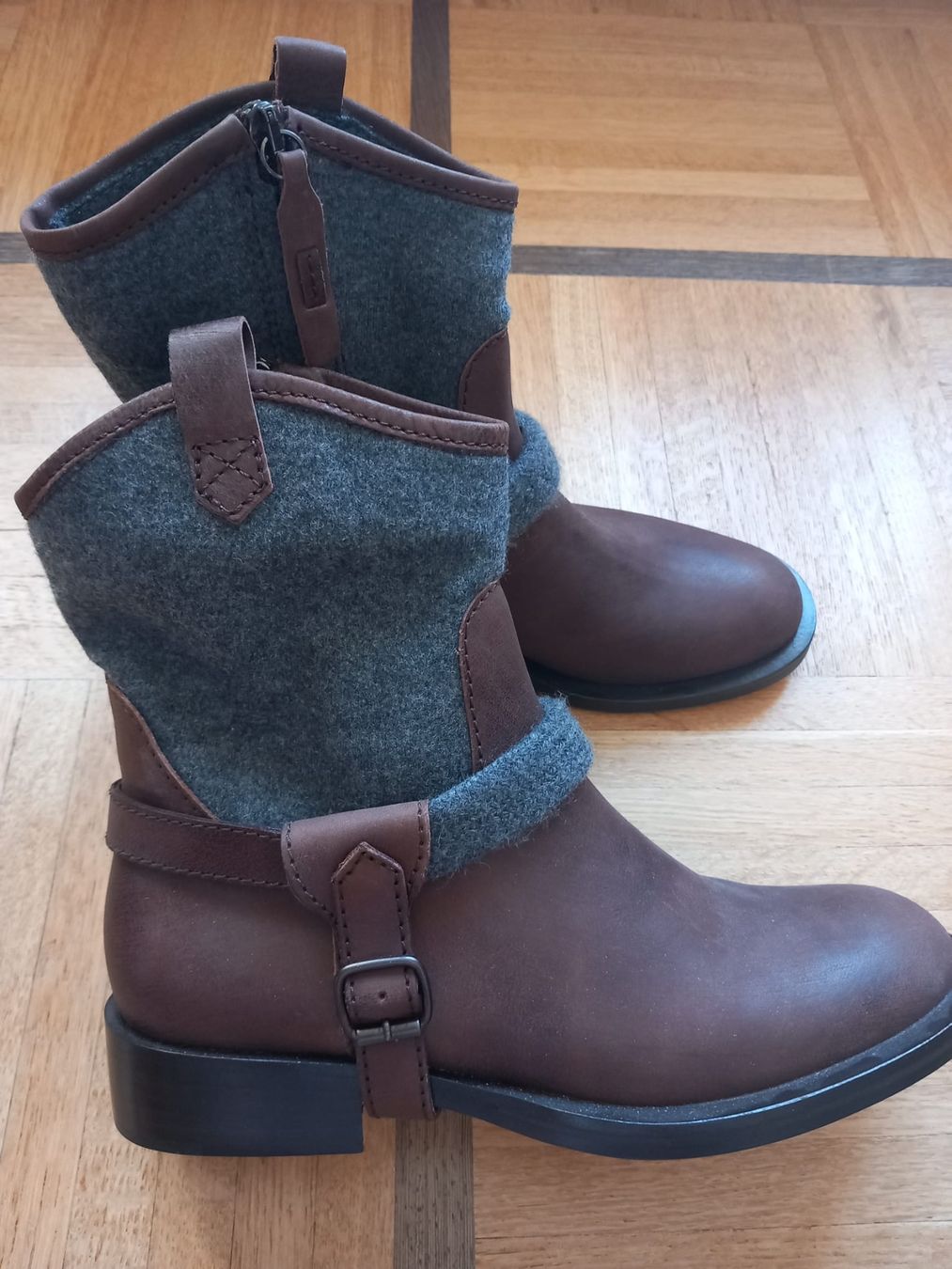 Brunello Cucinelli Scarpe da donna: Bottines Brunello Cucinelli – Nuovo (secondo la descrizione) da Fribourg venduto da sha_66w9 1
