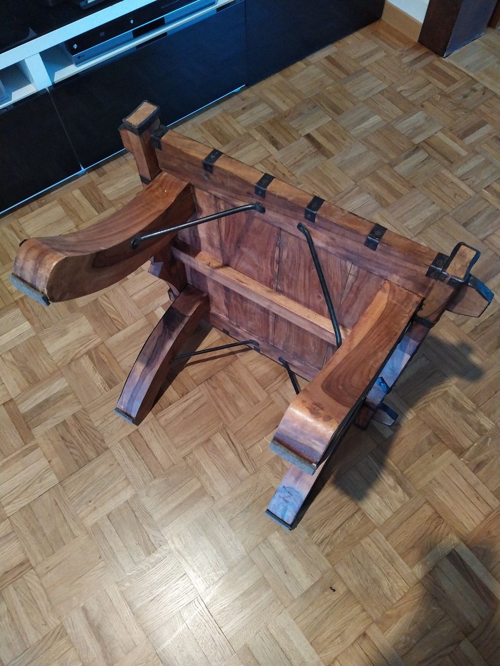 Tavoli: Table basse "charette à boeuf" style indien – Usato da Le Mont-sur-Lausanne venduto da Atelier_Rezart 6