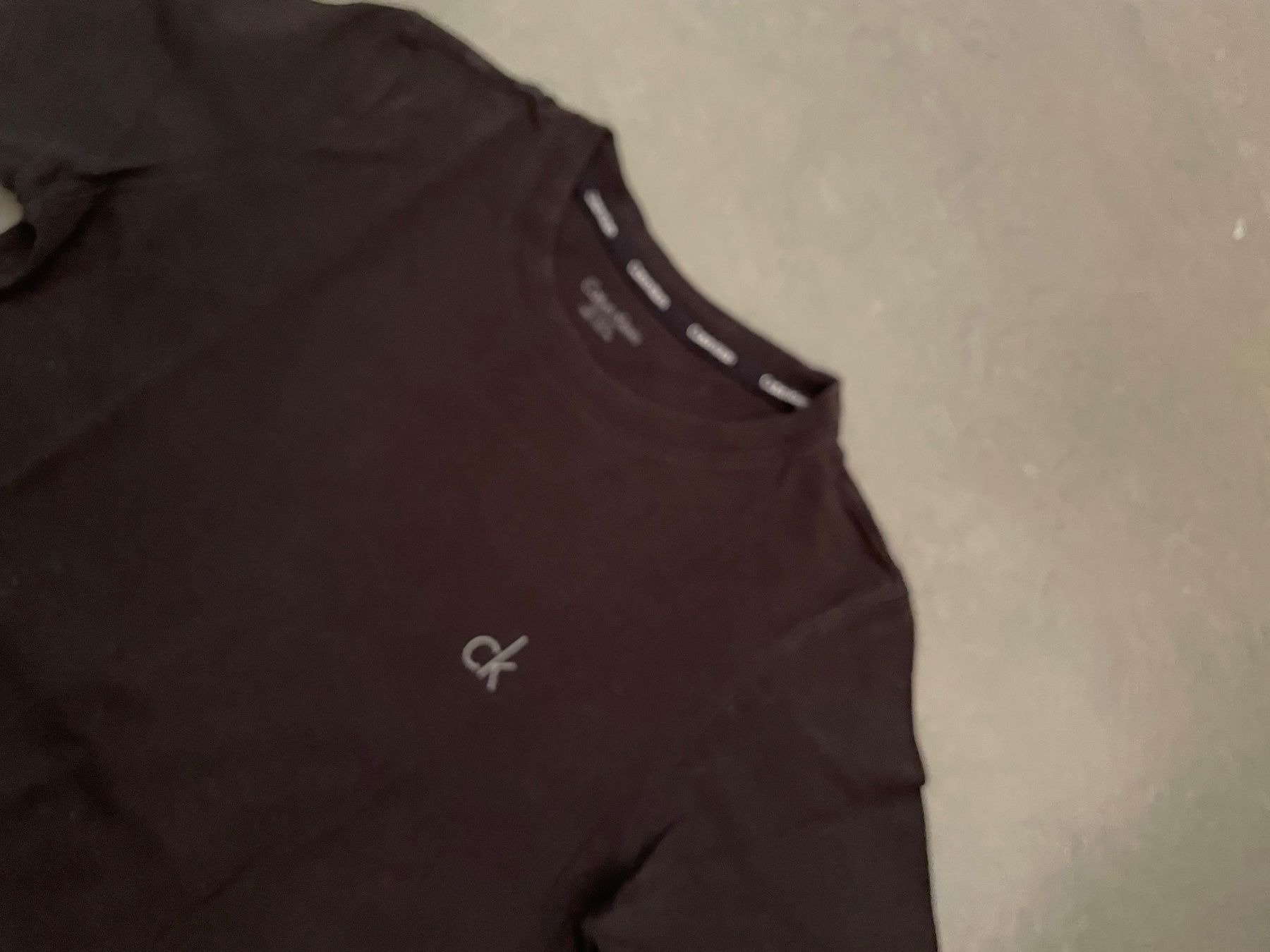 Calvin Klein Camicie, T-shirt & Polo: Calvin Klein T-shirt – Usato da Zürich venduto da Ivona3 1