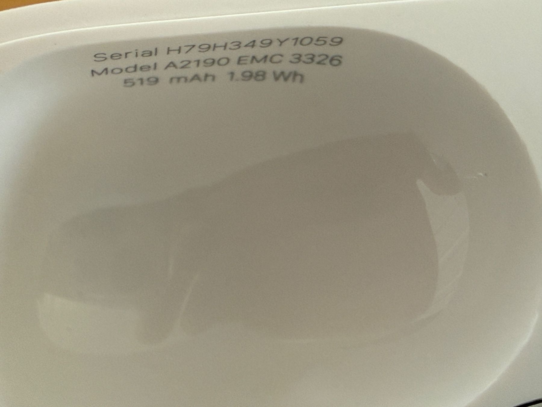 Apple Kopfhörer: APPLE AirPods Pro 1 Charging Case – Gebraucht aus Lausanne von Nine1982 3
