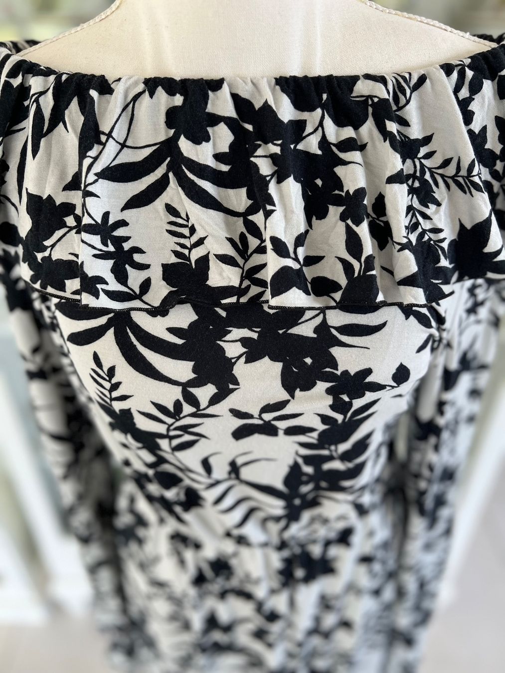 Kleider: Schönes Sommerkleid Sienna, Grösse 34, Schwarz/Weiss – Gebraucht aus Ebmatingen von Mistelu 3