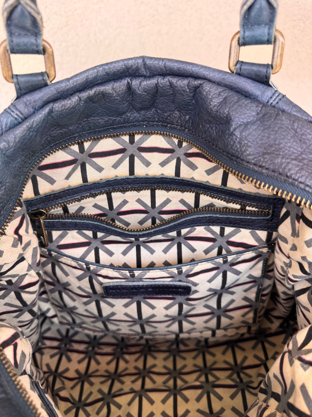 Liebeskind Borse da donna: Wunderschöne Liebeskind Berlin Handtasche Dunkelblau – Usato da Rothrist venduto da Fondgruebe 7