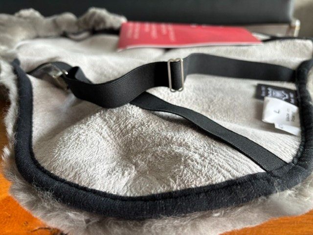 Selle & Accessori: Mattes Sattelsitzbezug – Nuovo e nell'imballaggio originale da Balgach venduto da Redstorm2012 2