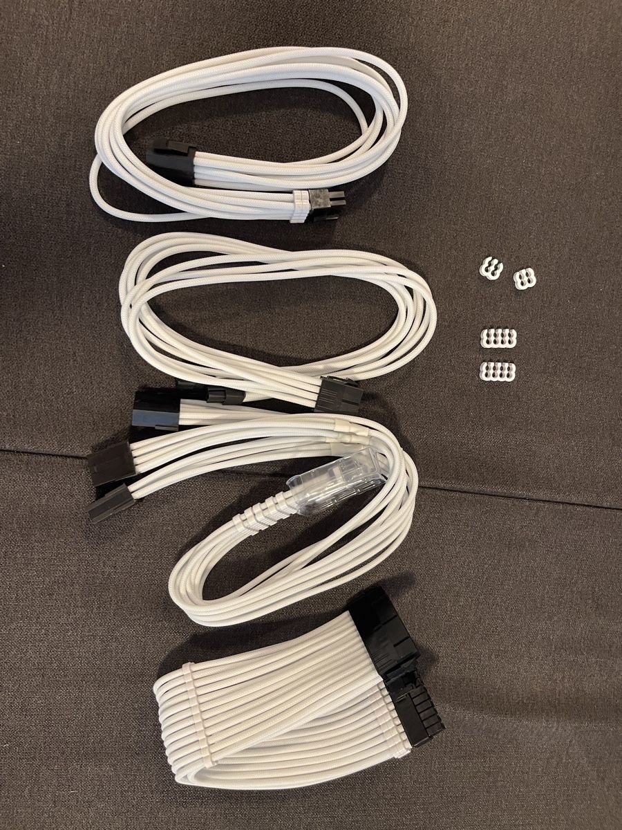 Corsair Cavi: CableMod ModMesh Custom Cable Kit - White - NEW! – Nuovo (secondo la descrizione) da Muri AG venduto da l3v_qx8k