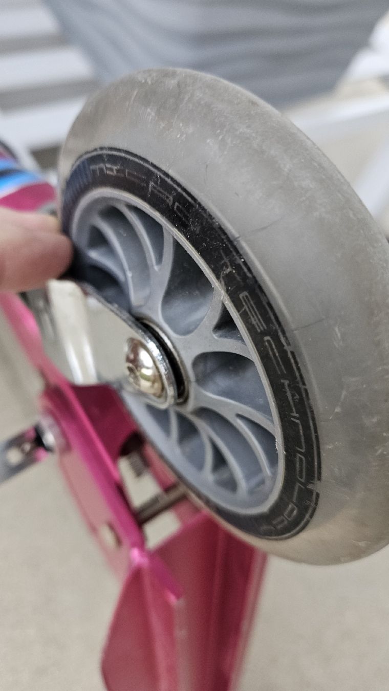Micro Kickboard: Micro Scooter – Usato da Russikon venduto da Nic_6mjp 3