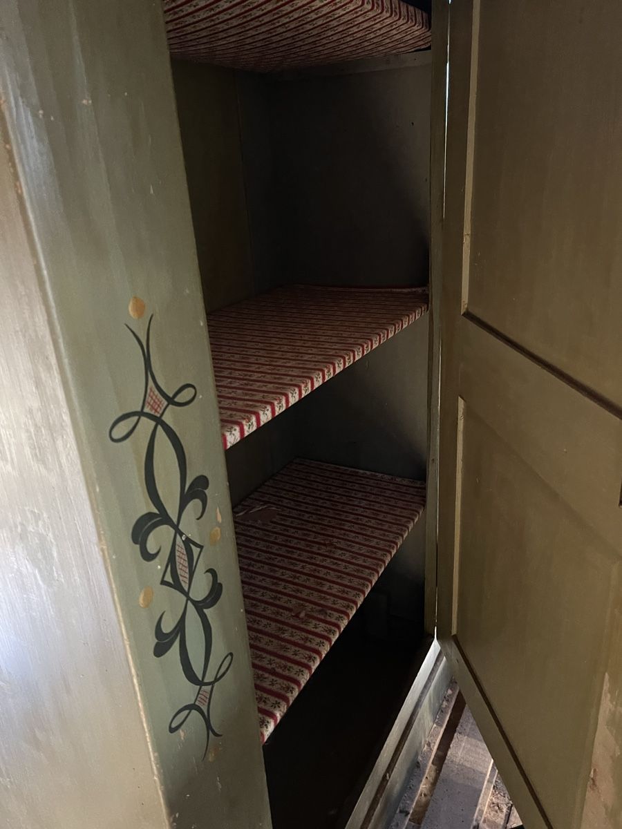 Armadi: Antiker Schrank – Usato da Arboldswil venduto da Floehmi66 5