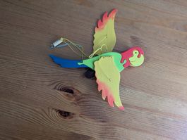 Holzvogel Mechanisches Spielzeug bunter Papagei neuwertig