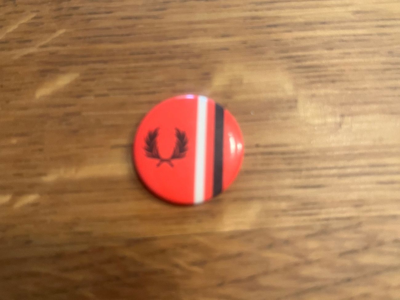 Plaquettes & Badges: *Fred Perry Button* – D'occasion à Seuzach par Black_sheep