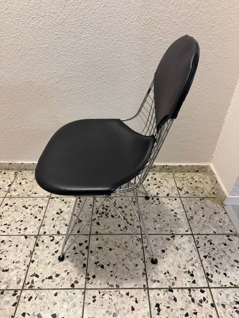 Vitra Sedie: Vitra Wirechair mit Lederbesatz – Usato da Kilchberg ZH venduto da SabineF01 1