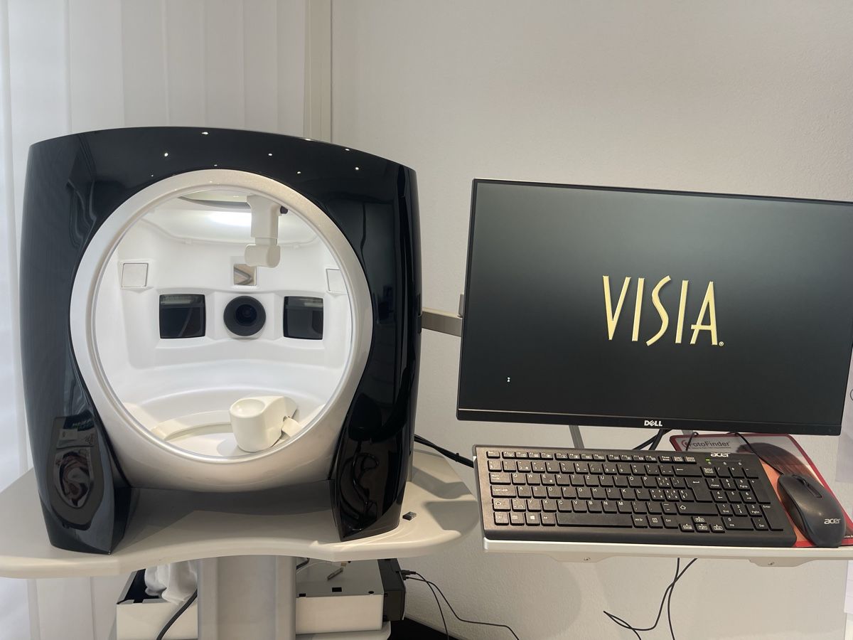 Attrezzature mediche: Hautanalyse Gerät Visia  – Usato da Winterthur venduto da lau_spc7