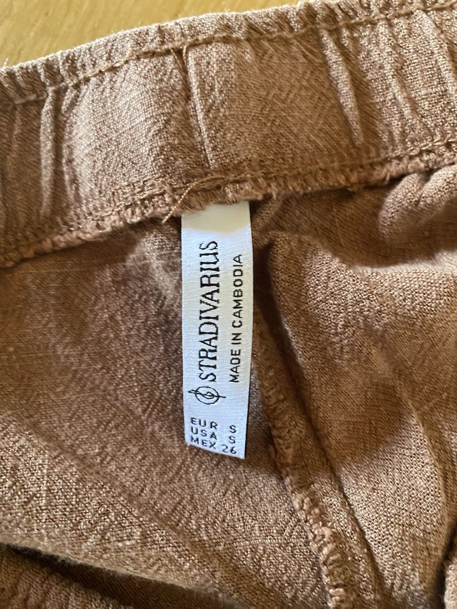 Stradivarius Pantaloni: Pantalon Stradivarius taille S couleur marron – Usato da Aigle venduto da Celina28 3