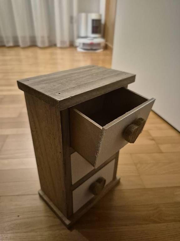 Kommoden: Kleinen Holz Kommode – Gebraucht aus Dottikon von Strizzi15 1