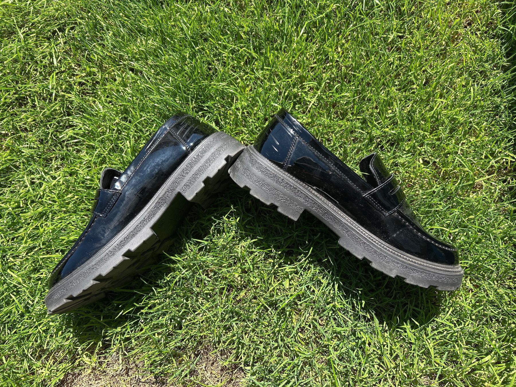 Scarpe da donna: Schwarze Lack Loafers chunky Sohle Gr. 42 – Usato da Lupfig venduto da Hasihopp 1