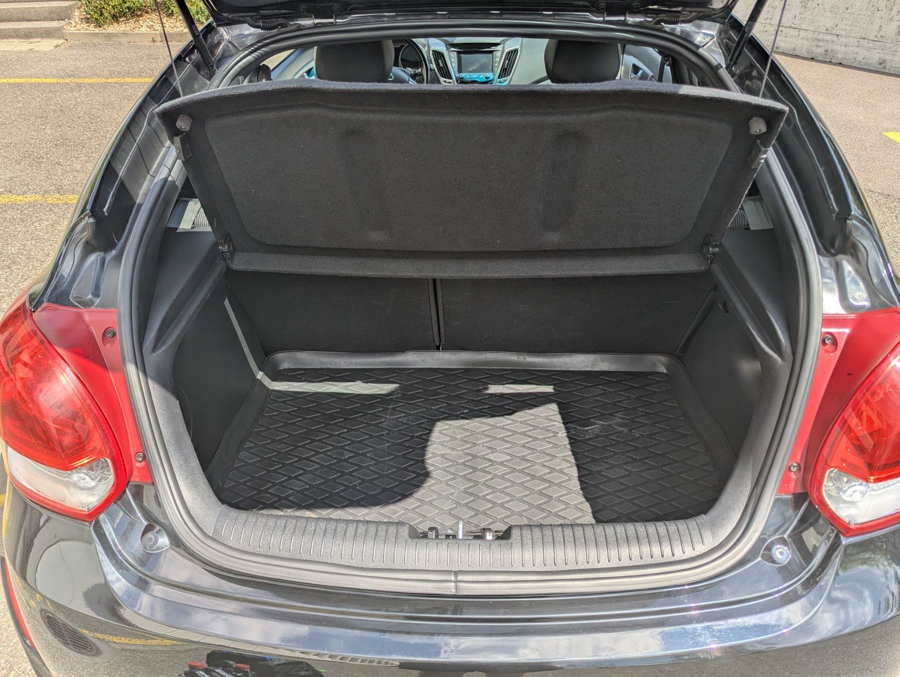 Hyundai Automobili: Hyundai Veloster 1.6 GDI – Usato da Horgen venduto da abel_17 5