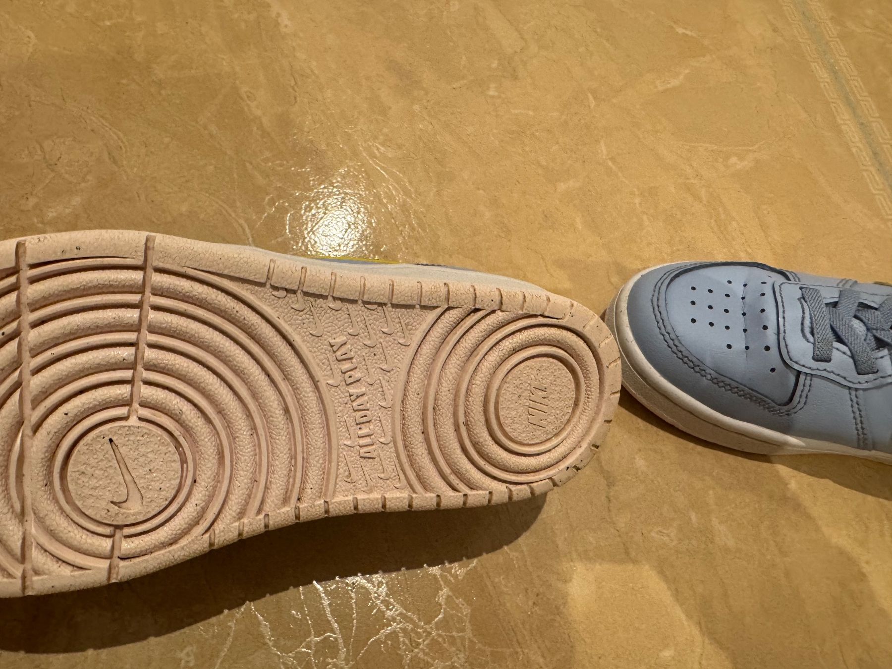 Nike Schuhe für Jungen: Nike coole Sneakers, 30 – Gebraucht aus Klingnau von Markus14 5