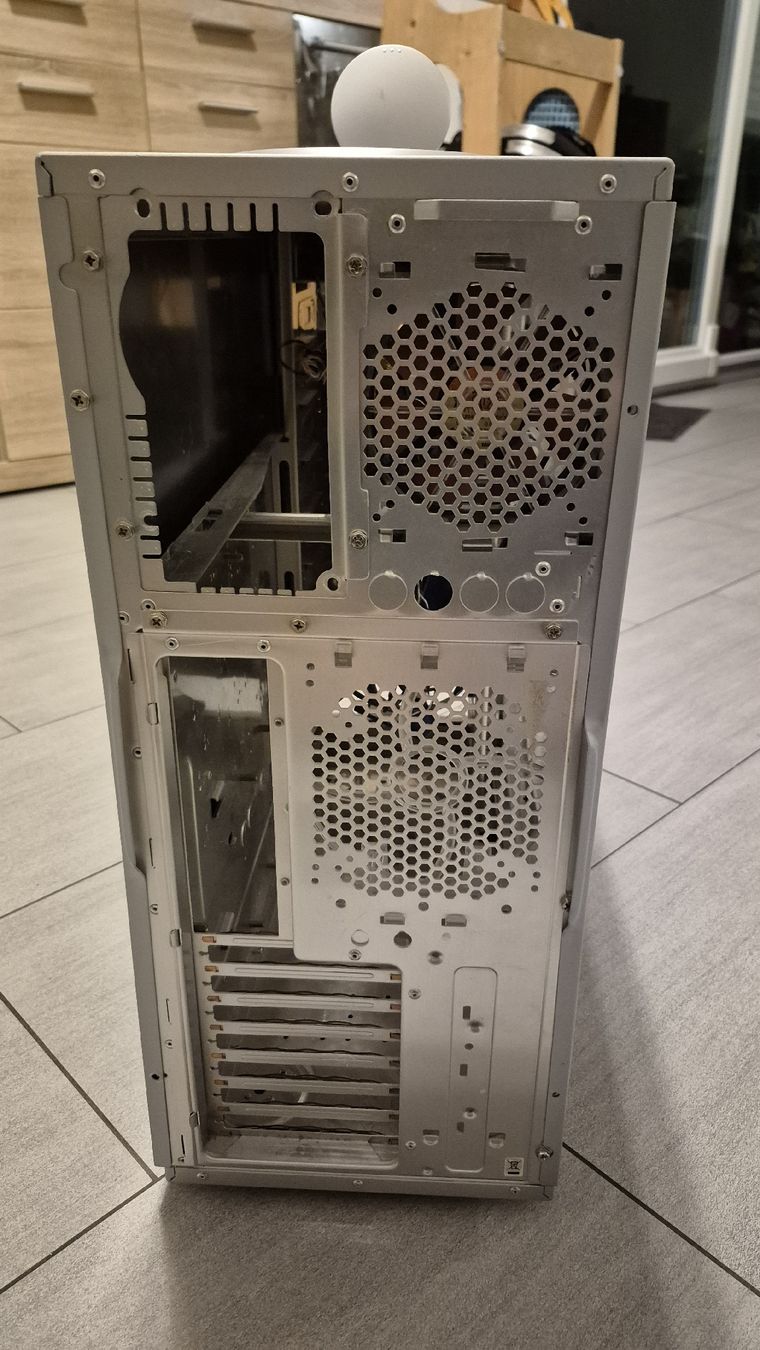 Thermaltake Custodie: thermaltake armor big case – Usato da Léchelles venduto da sim7891 2