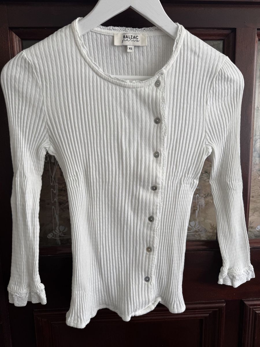 T-shirt: Balzac Paris Top Langarmshirt Baumwolle – Usato da Obfelden venduto da tan_9lj9 1