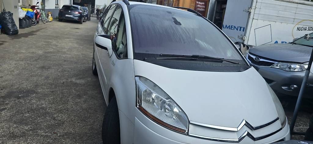 Citroën Automobili: Citroen C4 Gran Picasso 7 posti – Usato da Mendrisio venduto da sim_c2hz
