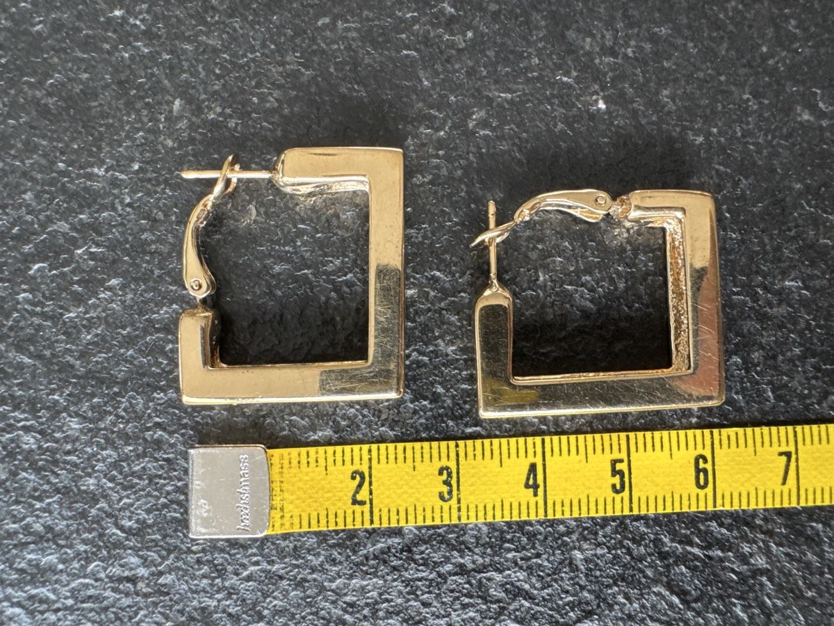 Ohrringe & -stecker: Goldene Ohrringe im geometrischen Design – Gebraucht aus HORGEN von vladibarca10 2