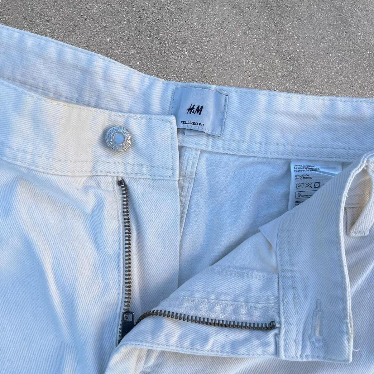 H&M Jeans: H&M Workpants Jeans White  – Usato da Riehen venduto da art_c76v 3