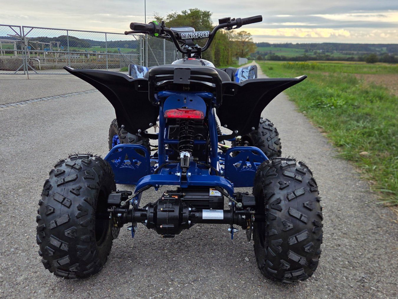 Veicoli per bambini: Kinder Elektro Quad – Nuovo e nell'imballaggio originale da Selzach venduto da Fiutschy 3