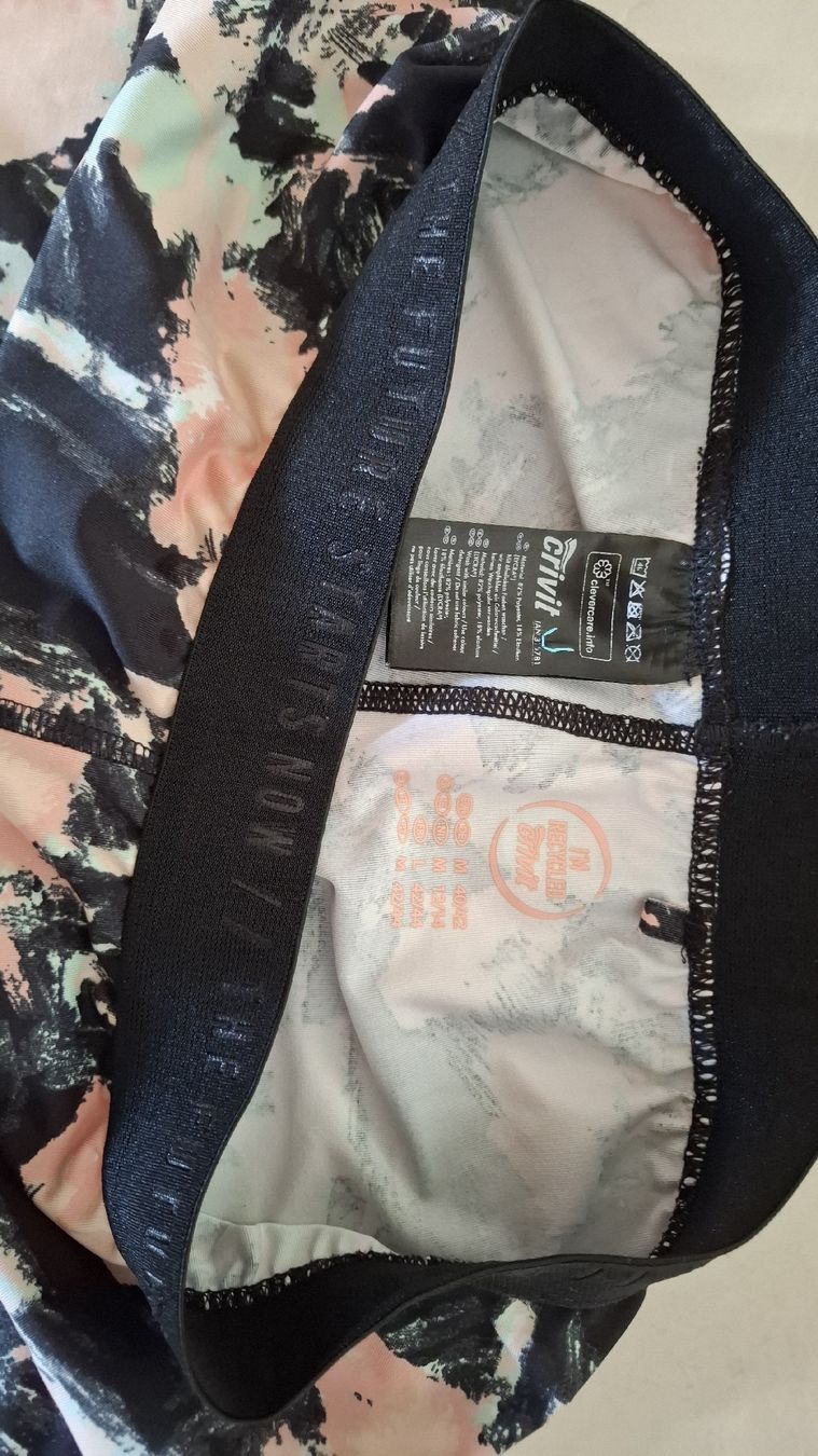 Leggings: Damen Leggings Crivit gemustert Grösse S – D'occasion à Schwerzenbach par jol_5sfk 1