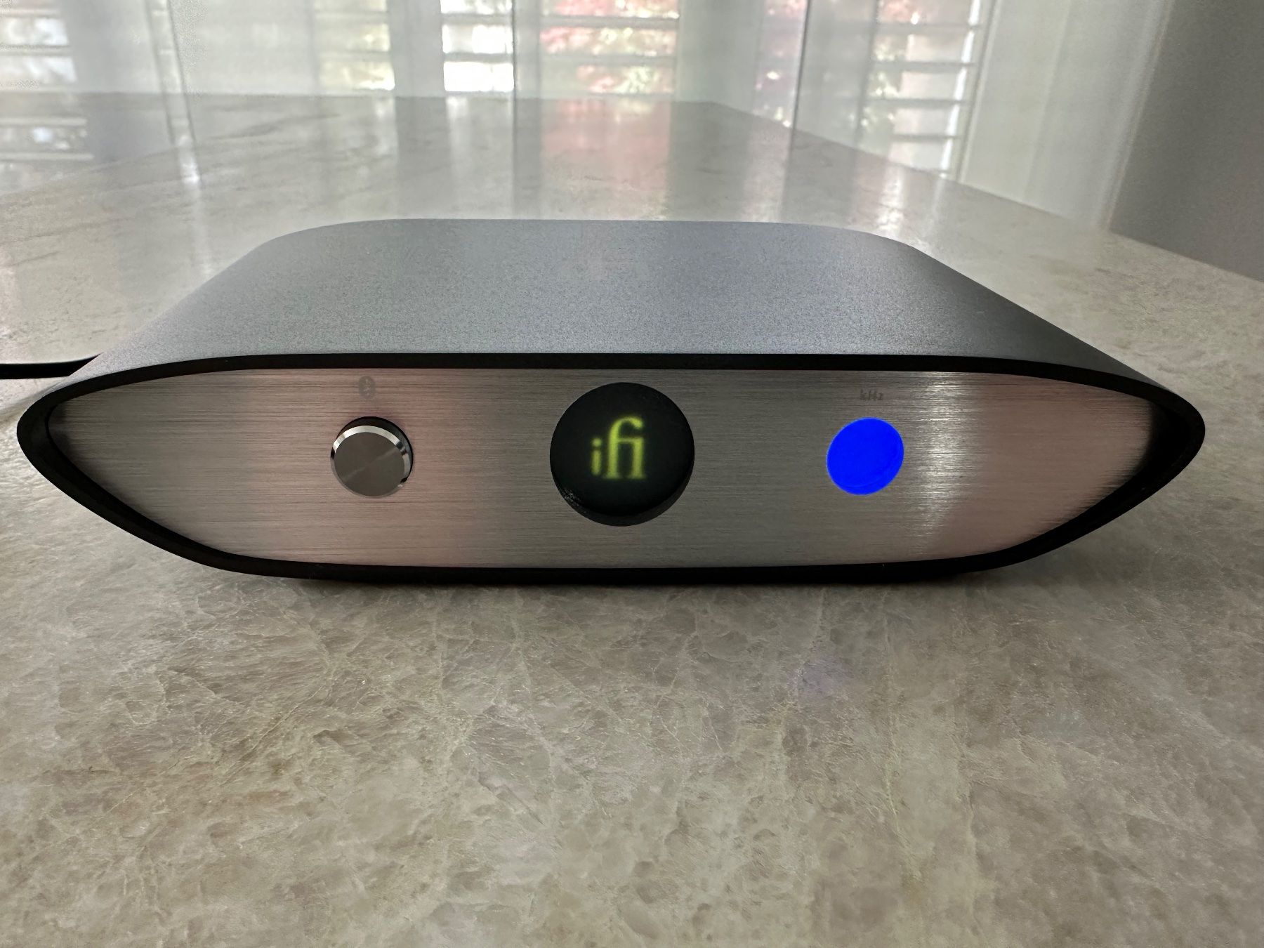 Convertitori: iFi ZEN Blue V2 Bluetooth DAC Hi-Res Audio Receiver – Usato da Dachsen venduto da Mluxury