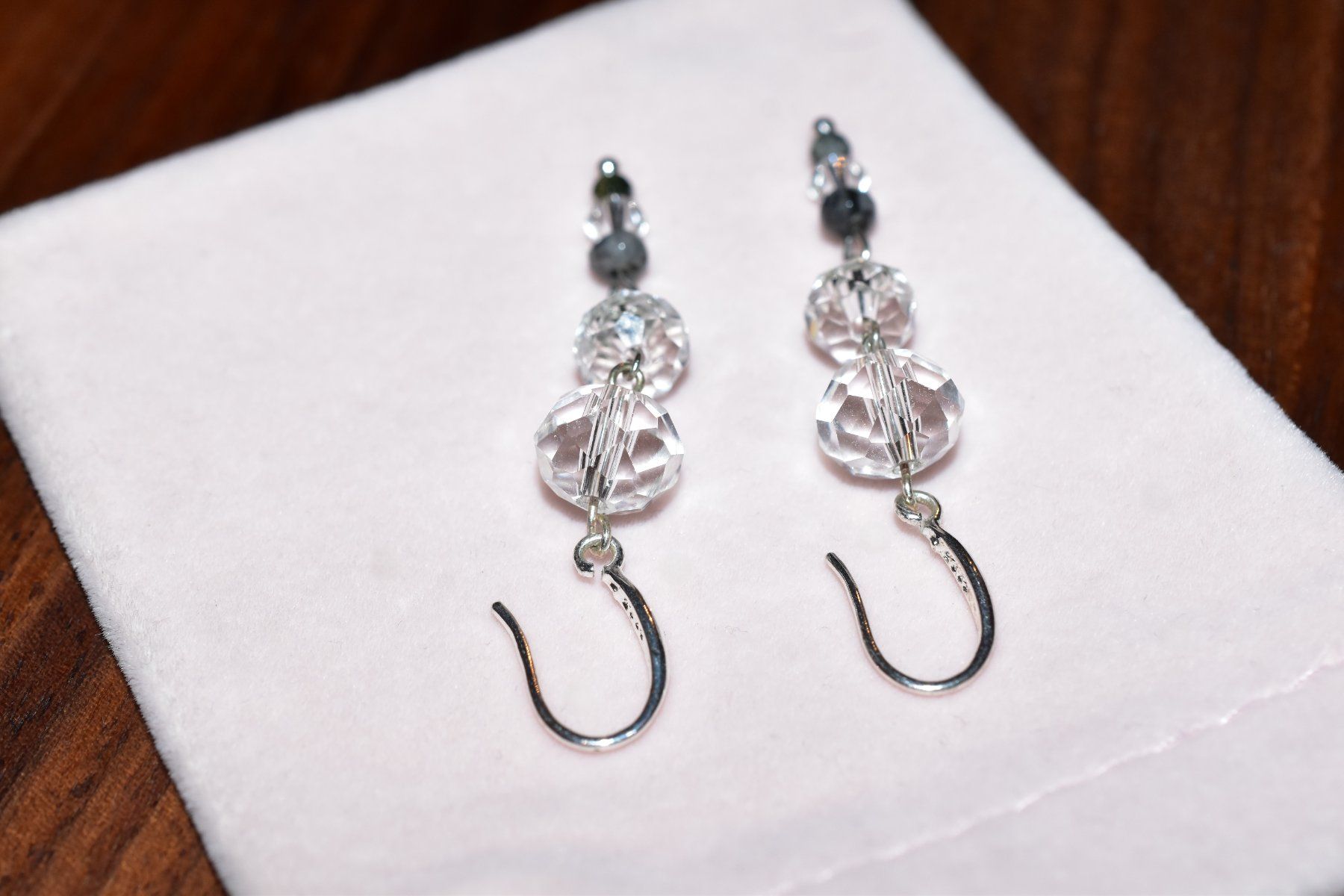 Orecchini pendenti & Orecchini a lobo: Elegante Ohrhänger mit Kristall Kugeln – Nuovo e nell'imballaggio originale da Laufen venduto da eichhorn15 1