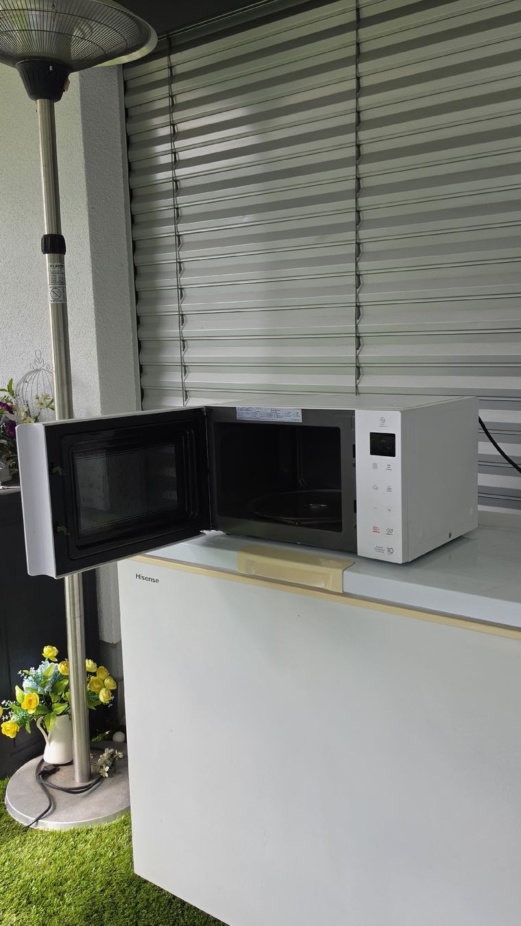 Elettrodomestici da cucina: Mikrowelle LG MS23NECBW /00 – Usato da Gisikon venduto da Michael_Lu 2