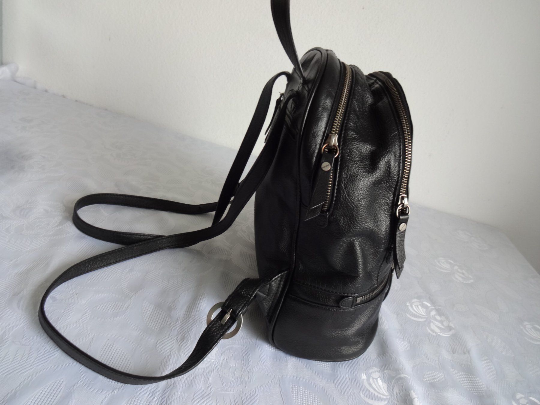 Liebeskind Zaini: Orig. " Liebeskind " Echtleder Schwarzes Rucksack – Usato da Frauenfeld venduto da Reyy58 1