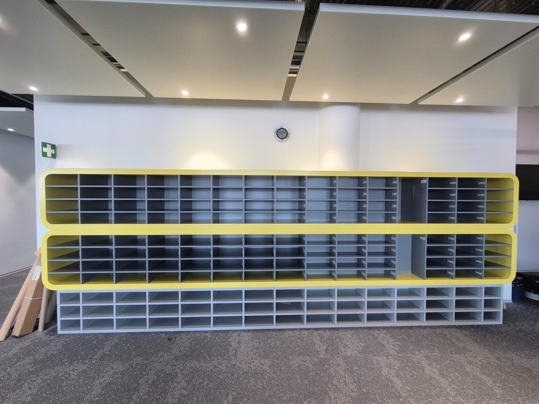 Regale: Schönes grosses Regal – Gebraucht aus Münchenstein von han_h2xt