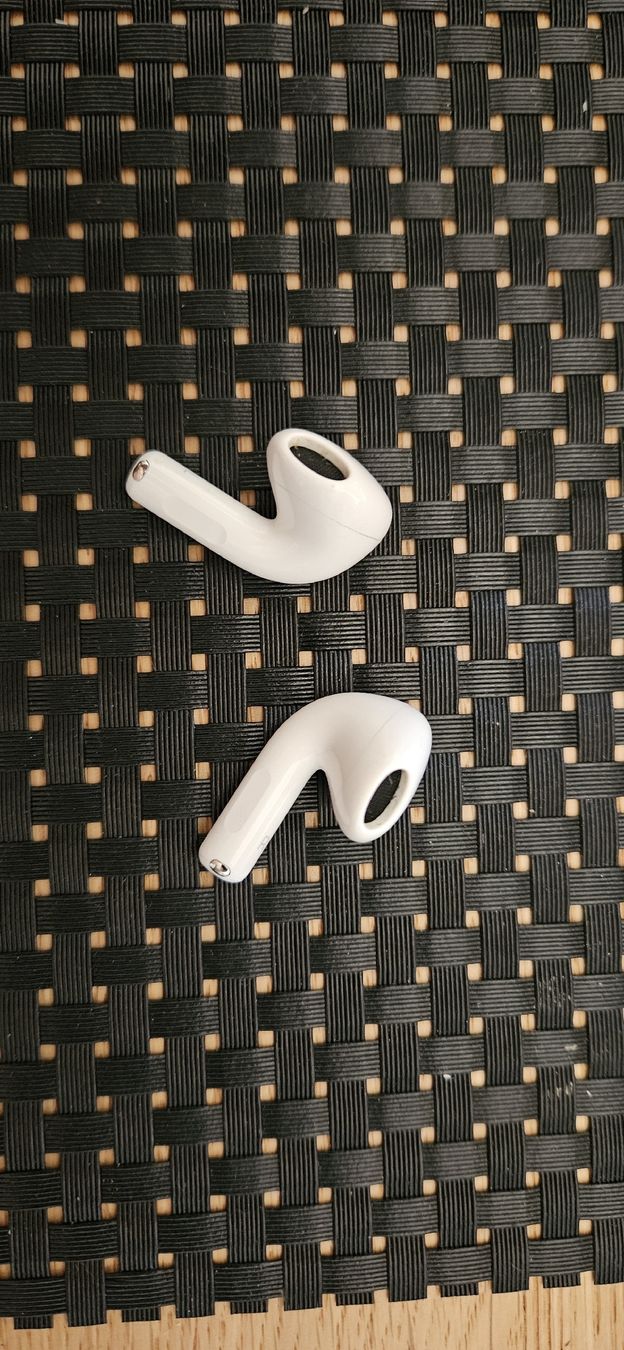 Apple Kopfhörer: Apple Airpods 4 ANC – Gebraucht aus Geneve von gezcx 2