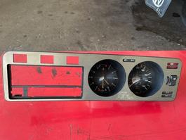 VW Golf 1 Instrumententafel *Tittentacho*Top! PTT rechts