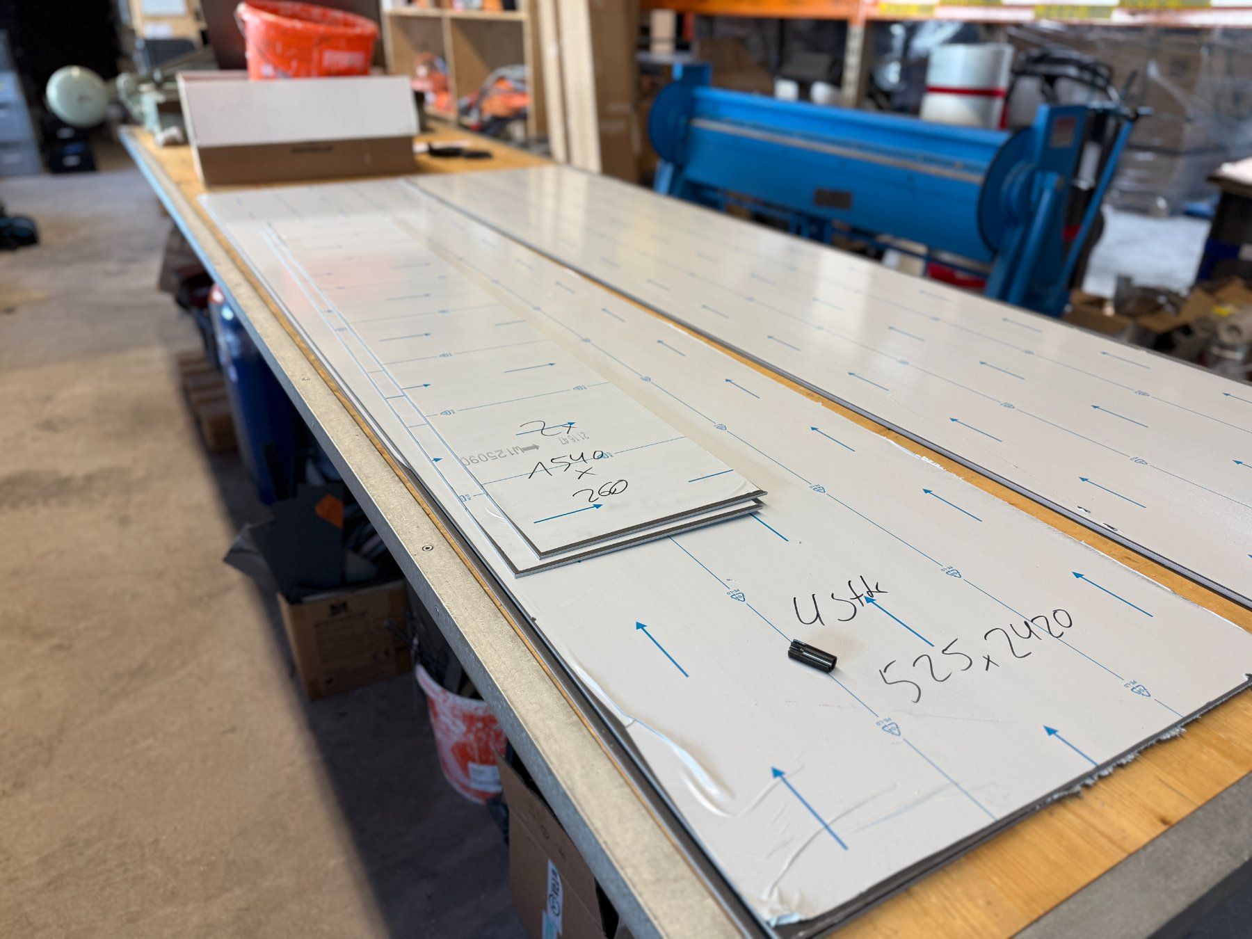 Servierplatten: Aluverbund Platten, Prefa dunkelgrau – Gebraucht aus Altwis von nicolas599 1